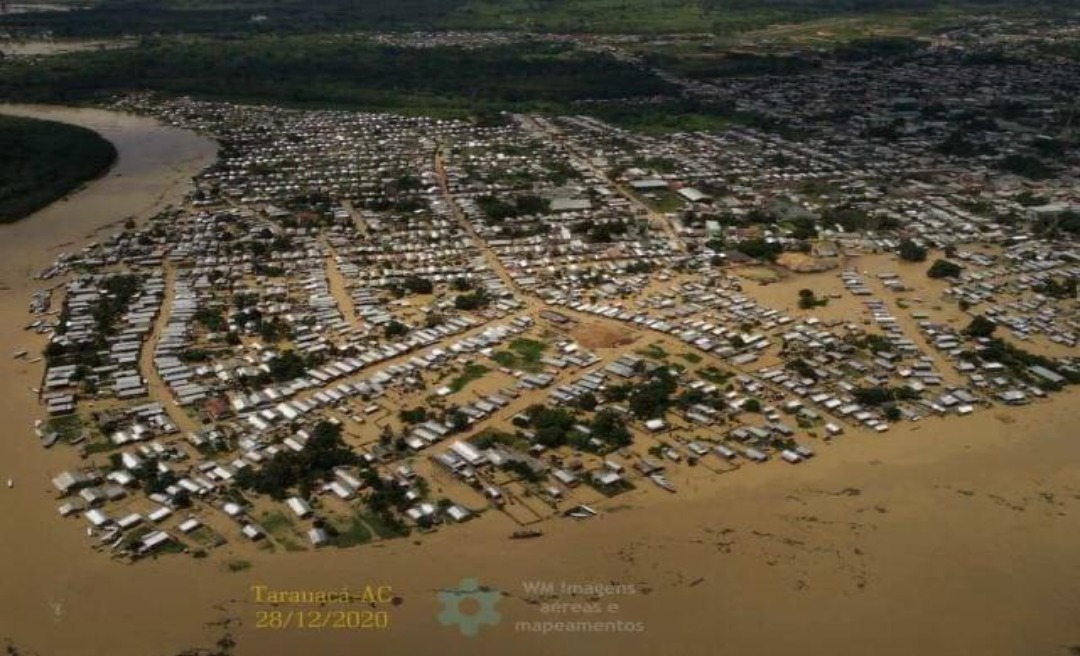 Gladson vai à cidade de Tarauacá para ver de perto situação da enchente, diz Marilete